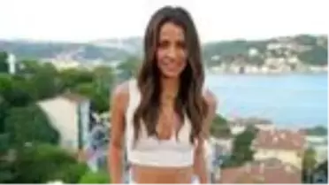 Derya Uluğ'dan Ebru Gündeş itirafı: 'Aramızda kopmayacak bir bağ var'