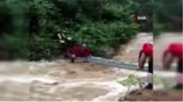 Son dakika! Giresun'da fındık bahçesinde derenin taşması nedeniyle mahsur kalan yaşlı çift itfaiye yardımıyla...