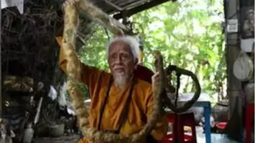 Vietnamlı adamın 80 yıldır yıkamadığı saçları 5 metreyi aştı