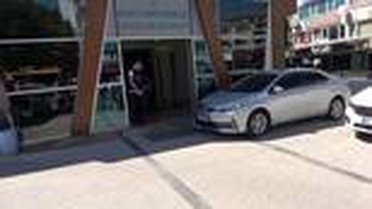 Çalıntı otomobille polisten kaçmaya çalışırken yakalanan 2 kişi adliyeye sevk edildi