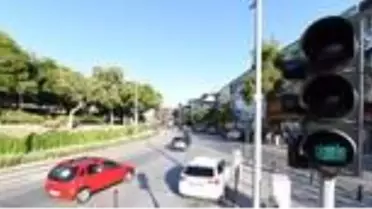 Konya, trafik ışıklarıyla koronavirüse karşı uyarıyor