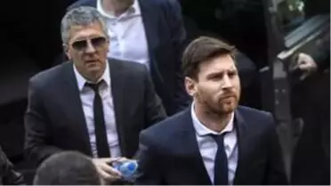 Jorge Messi, oğlu Lionel Messi'nin 700 milyon euroluk serbest kalma maddesinin geçerli olmadığını savundu