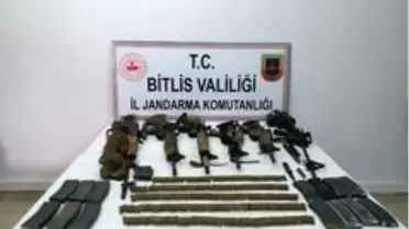 Bitlis'teki terör operasyonunda çok sayıda silah ve mühimmat ele geçirildi