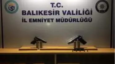 Balıkesir'de polis 15 silah ele geçirildi