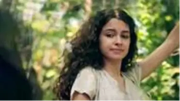 Genç oyuncu Su Burcu Yazgı Coşkun, Kırmızı Oda'daki performansıyla izleyicilerden tam not aldı