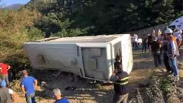 Maden işçilerini taşıyan otobüs devrildi: 1 ölü, 16 yaralı