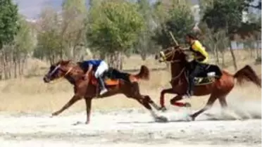 Erzurum'da Kanuni Kupası Cirit Müsabakası düzenlendi