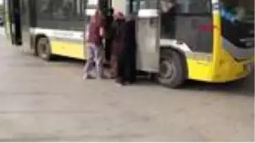 Son Dakika | BURSA Fenalaşan yolcuyu halk otobüsüyle hastaneye ulaştırdı