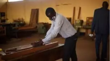 TİKA'dan Güney Sudan'da marangozluk atölyesine destek