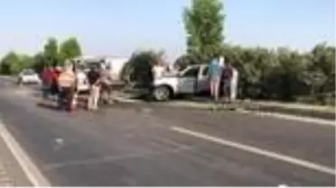 Tır ile cip çarpıştı 3 kişi yaralandı