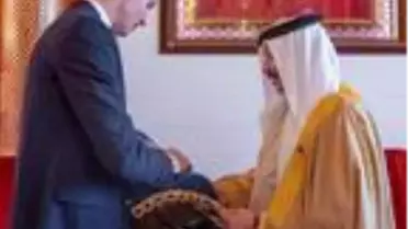 Trump'ın damadı İsrail'e yanaşan Bahreyn Kralı'na Tevrat hediye etti