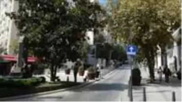 CHP'li Şişli Belediyesi ilçedeki mekanların 23'ten sonra dışarıdaki masalara alkollü içecek servisini yasakladı
