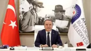 Muhittin Böcek 'En çok beğenilen belediye başkanı' seçildi