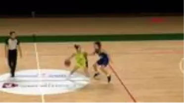 Son dakika! SPOR İzmit Belediyespor-Fenerbahçe Öznur Kablo: 52-49