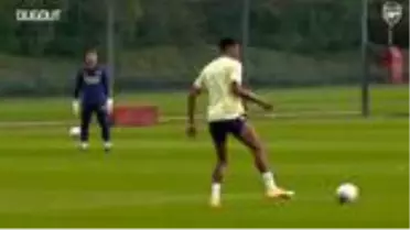 Aubameyang'ın Yeni Sözleşmeyi İmzaladıktan Sonra İlk Antrenmanı