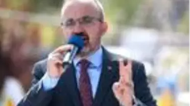 AK Partili Turan: Fransa Cumhurbaşkanı'na Türkçe tweet attıran adamın adı Recep Tayyip Erdoğan'dır