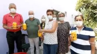 Başkan Tarhan şeftali soydu, komposto yaptı