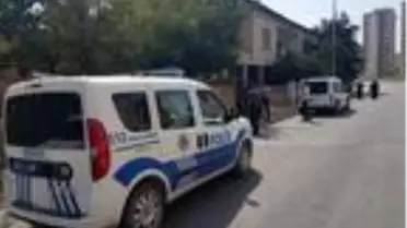Boşanma davası açan 5 aylık hamile eşini, karnından bıçakladı