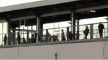 Yüksek gerilim kabloları yandı, Marmaray seferleri durduruldu