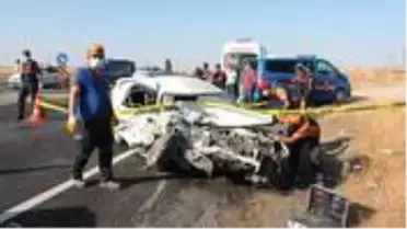 Otomobil ile minibüs çarpıştı, otoyolda can pazarı yaşandı: 1 ölü, 6 yaralı