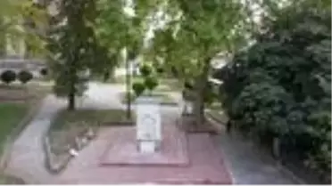 Salgında ölen doktorlar anısına dikilen tarihi çeşme asırlık 'saygı duruşunda'