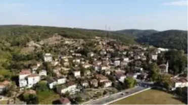 İstanbul'da köylerine gelenler virüs nedeniyle şehir merkezindeki evlerine dönmüyor