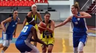 İzmit Belediyespor, Kayseri'den 2 galibiyetle döndü