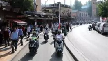 Şanlıurfa'da yüzlerce bisikletli sağlık için pedal çevirdi