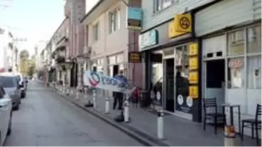 Zabıta ekipleri reklam panolarını kaldırıldı