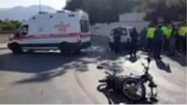 Kamyonetle çarpışan motosikletin sürücüsü ağır yaralandı