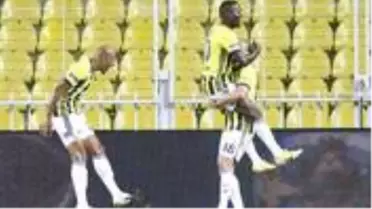 Fenerbahçe'nin yeni transferi Samatta ilk golünü attı