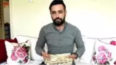 Sivaslı genç, babasının biriktirdiği eski paraları internetten 500 bin liraya satışa çıkardı