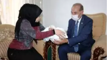 Son dakika haber | Barış Pınarı Harekatı'nda şehit olan bebeğin ailesine anlamlı ziyaret