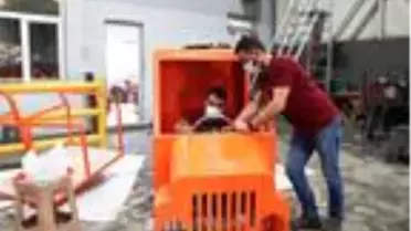 Sürücüleri eğitmek için çarpışma simülatörü yaptılar