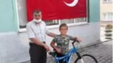 Arda'ya mektup gönderdiği İdlib'deki Mehmetçikten bisiklet sürprizi