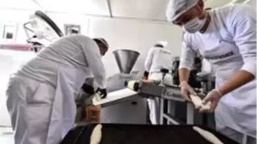 Halk Ekmek mobil ekmek fırını ile Başkent yollarında