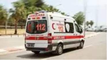 Otomobilinin kontrolünü kaybedip tıra çarpan sürücü, yaşamını yitirdi