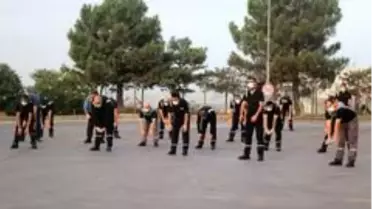 Bu fabrikanın çalışanları spor yapmadan işinin başına geçemiyor