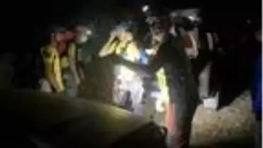 Dağda mahsur kalan 2 kişi, 12 saatte ulaşılarak kurtarıldı