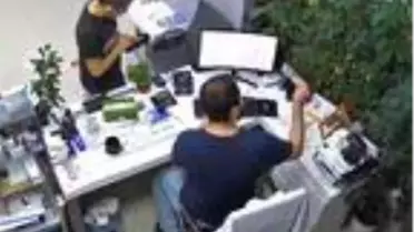Son dakika haberi... Sahte dolarlarla içki, sigara ve ilaç alan zanlılar kamerada