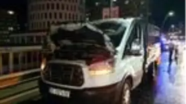 Kasadaki koltuklar alev aldı, kamyonet kullanılmaz hale geldi