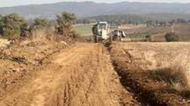 Pazaryeri'nden yağmurlar başlamadan tarla ve arazi yolları bitecek