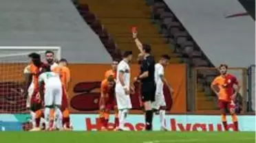Oghenekaro Etebo kırmızı kart gördü