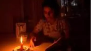 babasına bakmak için doktorluk hayalinden vazgeçen Yağmur, yardım bekliyor