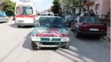 Trafikte yol verme kavgasında bacağından bıçaklandı