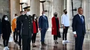 Abdulsamed Elçi ve beraberindeki partililer Anıtkabir'i ziyaret etti