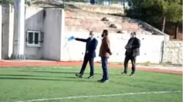 Safranbolu Sentetik Futbol Sahası'nın zemini yenileniyor