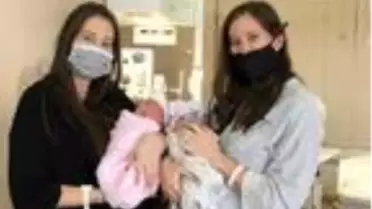ABD'de tesadüfler zinciri: İkiz kardeşler aynı gün doğum yaptı