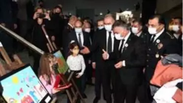10 Kasım resim, şiir, kompozisyon yarışmasında dereceye girenlere ödülleri verildi