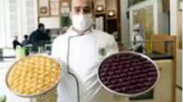 Gaziantep'te yapılan mor baklava yoğun talep